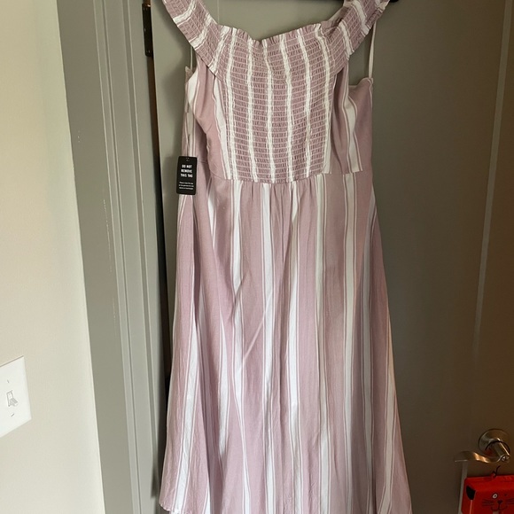 NWT Express Striped Off The Shoulder Tie Front Midi Dress - Picture 5 of 5